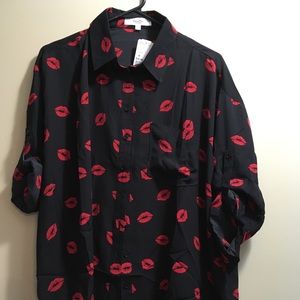 Forever 21 button down lipstick blouse